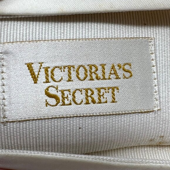 Victoria’s Secret Gold Label Vtg Slipper Low Heel Cream Satin Leather Sole 5 / 6 - Picture 8 of 10